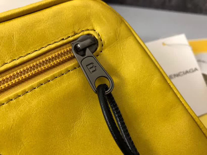 BALENCIAG巴黎世家 原單質量 油蠟小牛皮 胸包 腰包 男女同款 1827412  BL1594